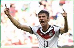 开云app今夜体能课后，拜仁慕尼黑防线松动备战足总杯，悬念犹存，资深球员宣示担当的简单介绍