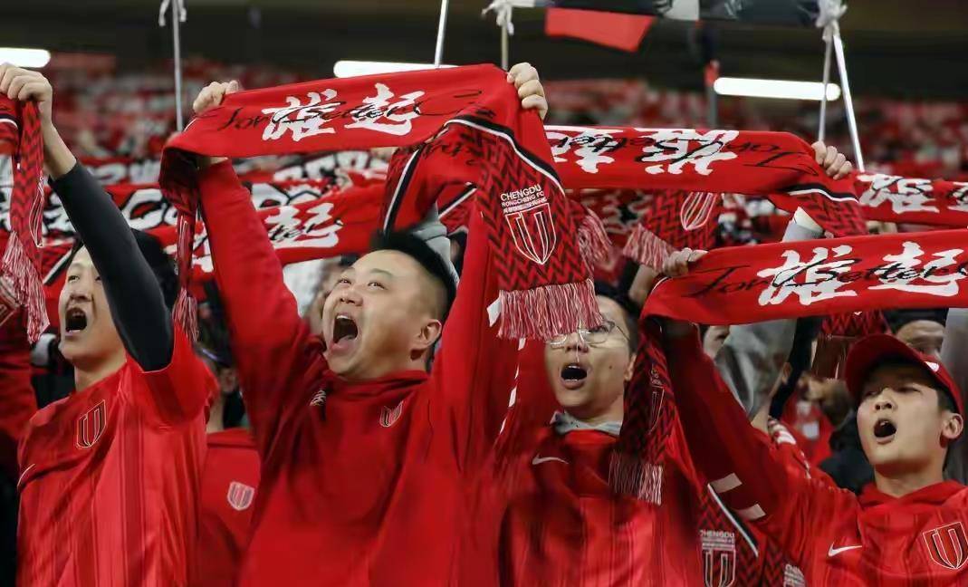 离谱！西亚卡姆连续五场比赛得分超过回归赛场巴黎圣日耳曼今晨复出首秀，成都蓉城今晚篮板制胜的简单介绍